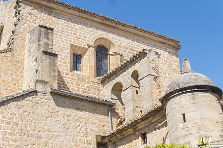 西班牙乌贝达圣伊西多罗教区拱门金库传统拉丁石峰主教峡谷中殿教会图片
