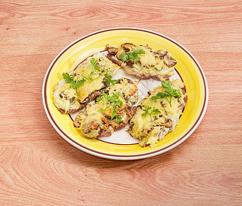 用洋葱 蘑菇和奶酪烤猪排食材青菜食物香料香菜烹饪盘子牛扒厨房野菜图片