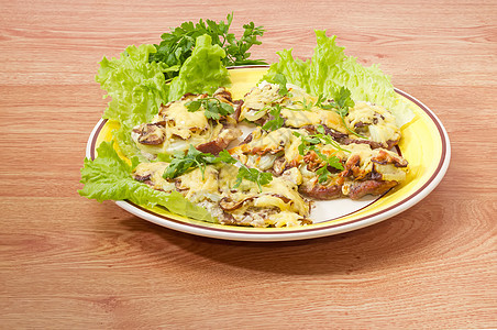 用洋葱 蘑菇和芝士烤猪排厨房盘子美食青菜食物香料香菜牛扒烹饪鱼片图片