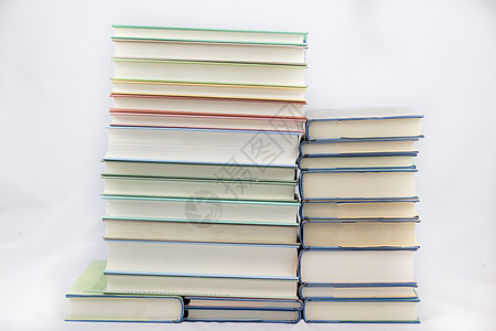 白色孤立背景上的一堆书文学鹅毛喷泉书法墙纸图书日记艺术羽毛生活图片