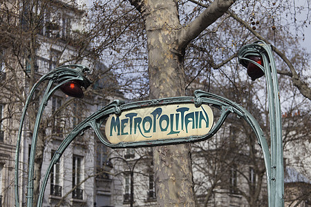 巴黎地铁入口标志旅游街道旅行新作天空红色蓝色艺术白色城市图片