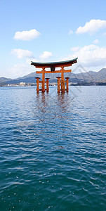 日本水岛神社的漂浮大门海岸遗产佛教徒日落历史性牌坊入口宫岛神道地标图片