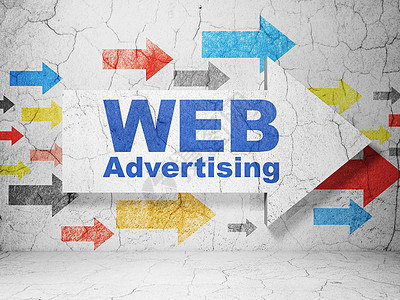 营销概念箭头与 WEB 广告在垃圾墙背景上路标网络指导地面蓝色品牌小路战略市场水泥图片