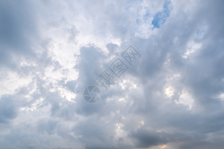 彩雨坡度风景灰色白色天气黑色云景下雨雨云雷雨图片