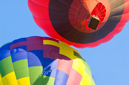 热气球气球在起飞时跳跃图片
