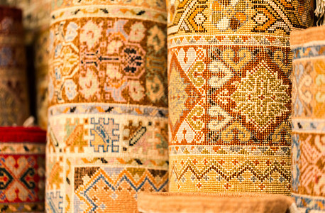 在充满活力的音调中手工制作的彩色地毯 供媒体Souke出售技巧装饰品市场工艺艺术女士小地毯挂毯织物贸易图片