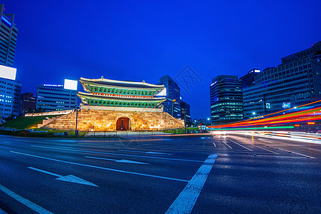Sungnyemun门Namdaemun市场晚上在韩国南部首尔历史大门入口摩天大楼建筑学城市市中心文化纪念馆传统图片
