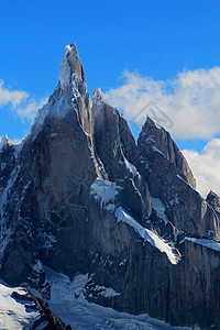 Cerro Torre山 阿根廷洛斯格拉西亚雷斯国家公园旅行荒野冰川岩石全景阳光登山者穿越顶峰冰爪图片