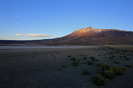 阿根廷 雪化火山特罗门环境旅游顶峰首脑月亮岩石蓝色阴天太阳冒险图片