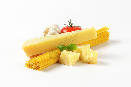 干酪 蔬菜和意大利面面条食物静物美食图片