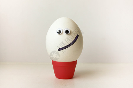 鸡蛋微笑 幸福的概念图片