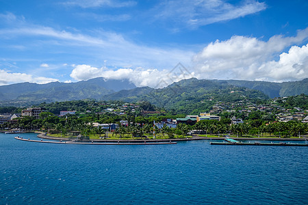 帕皮特Papeete城市的海景 塔希提旅游丛林天空山脉港口异国群岛热带海滩运输图片