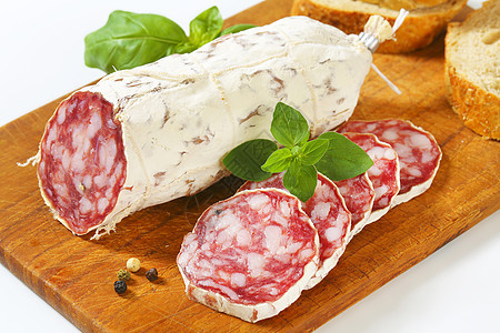 法国干香肠发酵熟食美食肉制品食物横截面猪肉图片
