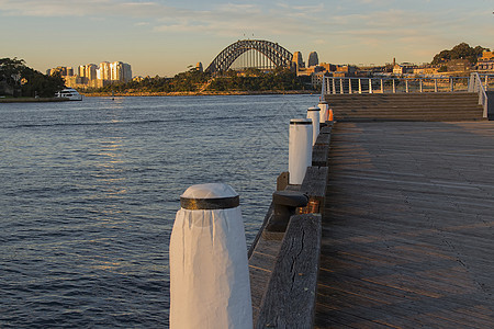 澳大利亚悉尼港桥日落时从皮蒙特观察到建筑观光地标天际吸引力景观市中心旅游假期港口图片