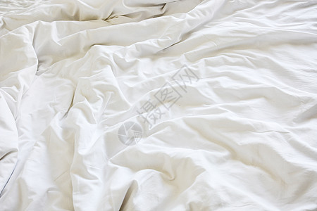 早上醒来后 卧室里皱纹的毛毯乱七八糟用品夫妻装饰被子纺织品丝绸枕套毯子织物羽绒被图片