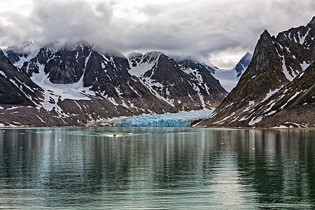 挪威斯瓦尔巴群岛的假期风景海岸蓝色旅行荒野冰川天空峡湾旅游图片