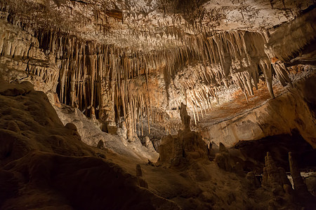 Dripstone 洞穴游荡者 Drach 马洛卡矿物质岩石石头石笋风景悬崖观光旅游吸引力洞穴学图片