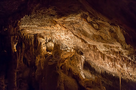 Dripstone 洞穴游荡者 Drach 马洛卡地面石笋旅行吸引力风景悬崖旅游钟乳石观光洞穴学图片