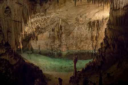Dripstone 洞穴游荡者 Drach 马洛卡钟乳石地面荒野观光石头岩石旅游风景旅行石笋图片