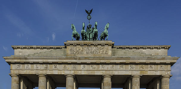勃兰登堡门  德国柏林的勃兰登堡白色文化建筑建筑学天空地标纪念碑观光旅游雕像图片