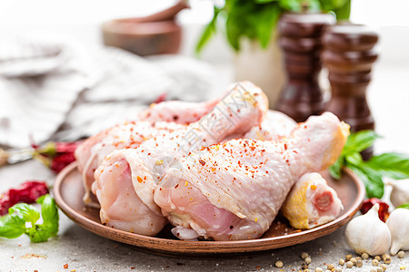 原鸡腿 鼓棒胡椒厨房白色禽肉鸡肉食物生肉食谱家禽烧烤图片