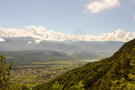 阿尔托阿迪埃山谷的景象风景高地岩石公园日落天空环境假期地平线农村图片