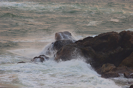 海上的暴风风景力量戏剧性海洋运动危险海啸海滩海湾碰撞图片