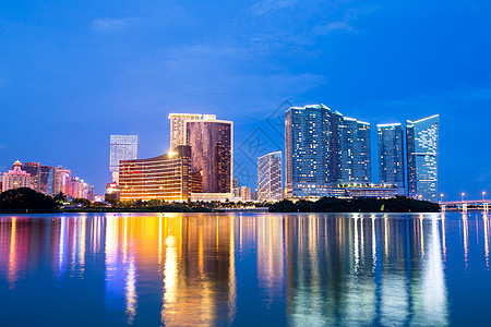 夜间澳门天际建筑摩天大楼蓝色天空酒店日落城市建筑学货车客栈图片