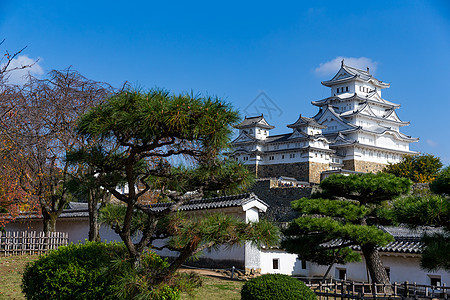 日属妃地城堡旅游观光蓝色旅行世界遗产历史花园阳光地标图片