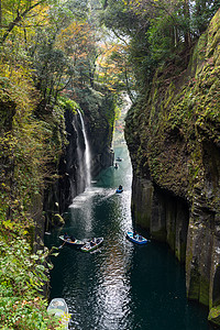 日本高原农村木头地标季节悬崖树叶森林旅行峡谷踪迹图片