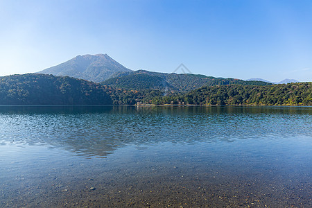 岛山池塘顶峰天空火山城市风景国家爬坡农村阳光图片