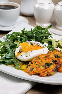 早午餐会沙拉小菜火箭时间盘子糖尿病蛋黄菜肴营养地薄荷图片