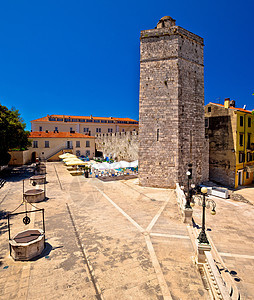 Zadar 五井广场和历史建筑图案历史性纪念碑教会公园岩石墙壁旅行大教堂正方形滑轮图片