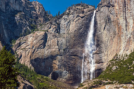 Yosemite 瀑布山脉岩石旅游悬崖树木风景天空蓝色针叶地质学图片