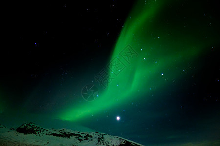 冰岛南部的北极光辉光荒野气氛展示星星北极星戏剧性舞蹈天气极光图片
