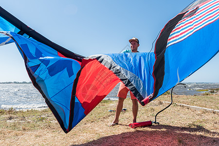 Kite 俯冲器太阳波浪冲浪木板冲浪者海洋娱乐享受假期海滩图片