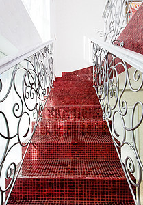 古典马赛克式高台阶 配有美丽的手栏图片