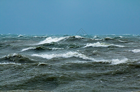 环海海岸绿色力量频道天气白色白马荒野灰色浪花图片