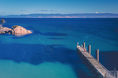 塔斯马尼亚州科尔斯湾Freycinet码头海洋支撑假期海滩场景平台海湾图片