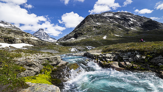 河流和山山旅游山脉远足健康经济瀑布体力活动旅行精神图片