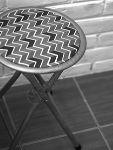 ZIG ZAG 图案皮革凳子房间条纹咖啡桌子家具金属椅子座位活力酒吧图片