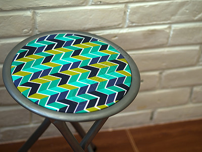 ZIG ZAG 图案皮革凳子条纹桌子椅子酒吧座位房间家具咖啡店咖啡活力图片