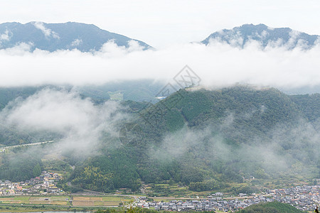 山上和村里云海图片