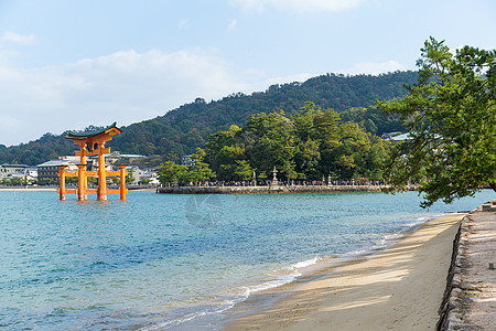 传统日本国岛神社图片