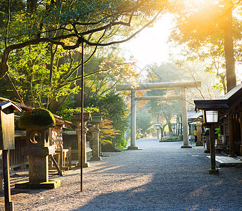 日本寺庙文化悬崖晴天神社光束神道阳光旅游射线洞穴图片