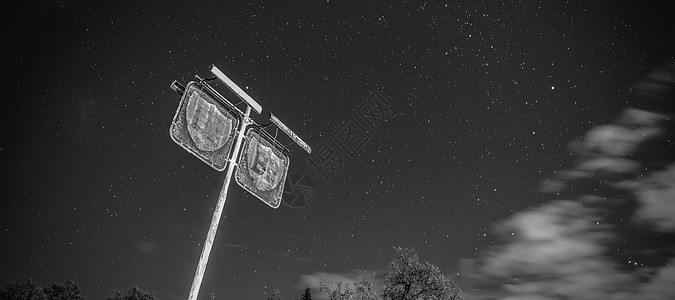 农村老旧的生化燃料站标志旅行交通运输汽车驾驶路线车库燃料车站汽油图片