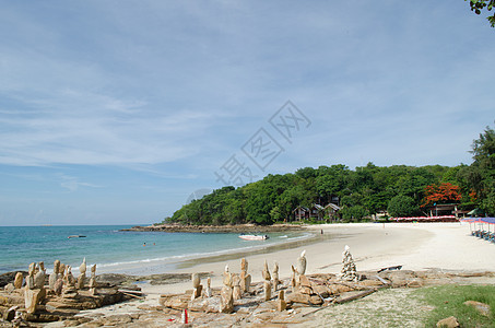 泰国萨米德岛和蓝天蓝色假期异国晴天海洋棕榈情调椅子海岸线奢华图片