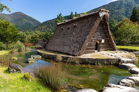 传统和历史悠久的日本村庄白川乡游客旅行房子遗产世界文化场景历史性农村旅游图片