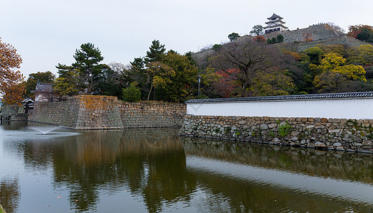 马鲁伽梅城堡白色传统观光建筑建筑学旅行蓝色四国天空历史图片