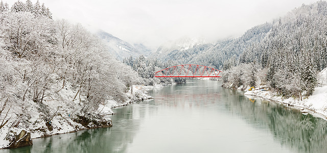 日本冬季风景气候建筑学森林季节框架古董公园旅行木头降雪图片